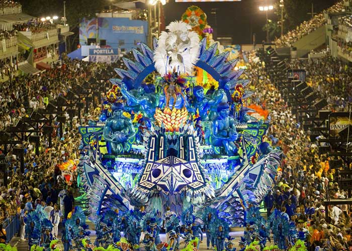 Carnival ở Brazil là hoạt động giải trí cấp quốc gia