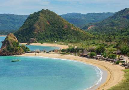 Top những bãi biển đẹp như thiên đường ở Bali