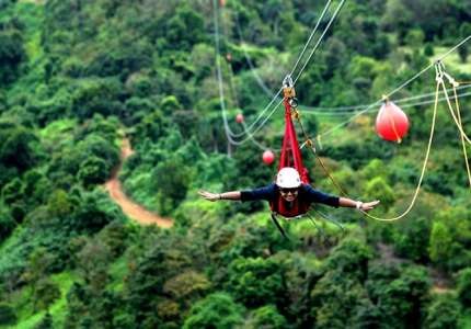 Những trò chơi mạo hiểm Highwire và Zipline tại Huế