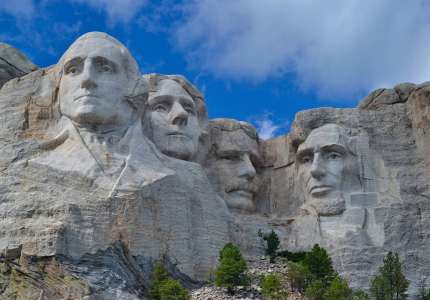 Tìm Hiểu Địa Điểm Du Lịch Mỹ Ấn Tượng - Núi Rushmore
