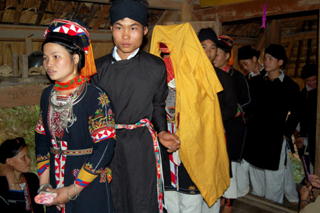  					Lễ cưới độc đáo của người Cao Lan ở Bắc Giang				